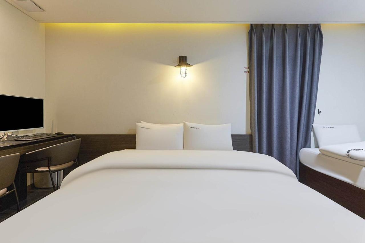 Hertz Hotel Seoul Exterior photo