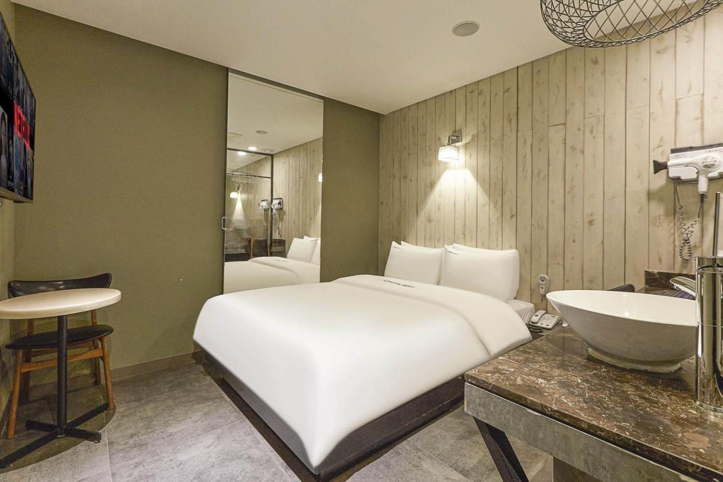 Hertz Hotel Seoul Exterior photo